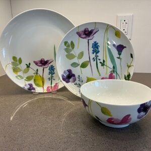 Brand New in the Box Service for 4 by Portmeirion in the Water Garden Pattern